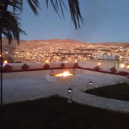 Infinity Lodge Wadi Musa Luaran gambar